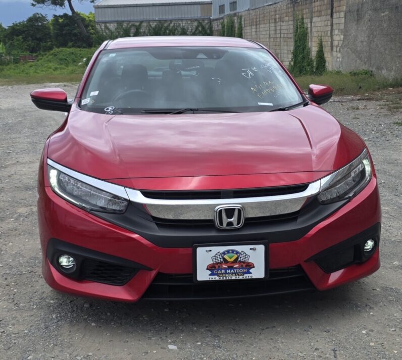 
								2019 Honda Civic Touring 2.0L i-Vtech full									