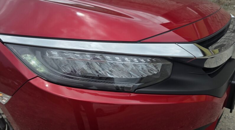 
								2019 Honda Civic Touring 2.0L i-Vtech full									
