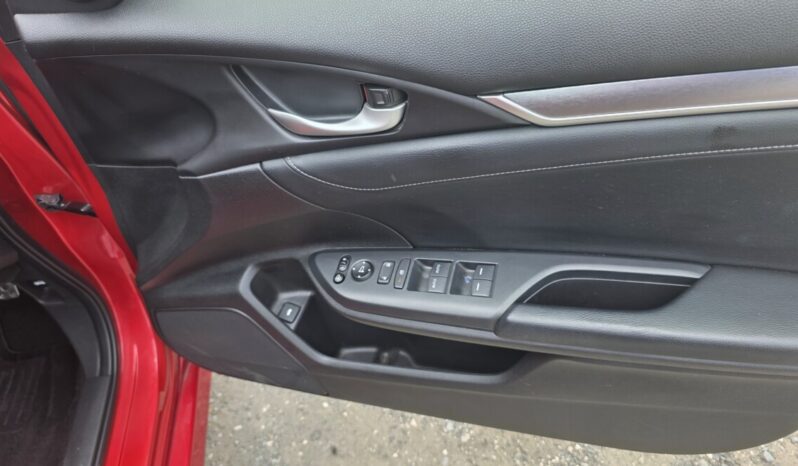 
								2019 Honda Civic Touring 2.0L i-Vtech full									