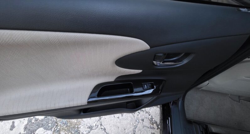 
								2016 Toyota Wish 1.8L VVT-I full									
