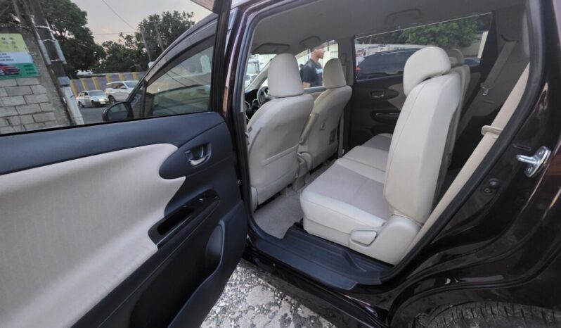 
								2016 Toyota Wish 1.8L VVT-I full									
