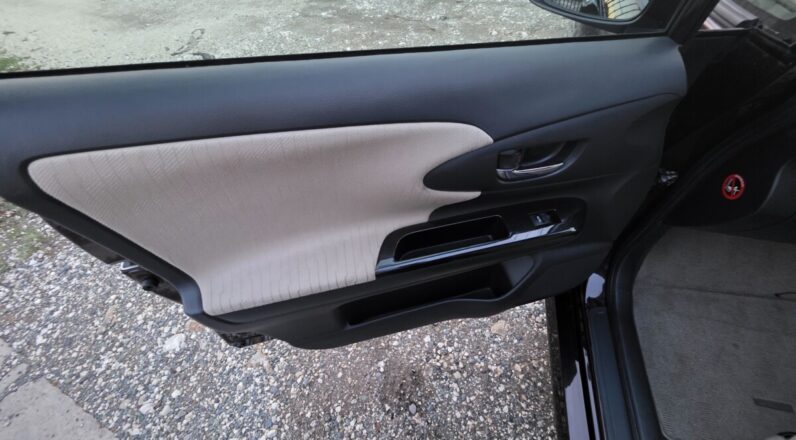 
								2016 Toyota Wish 1.8L VVT-I full									