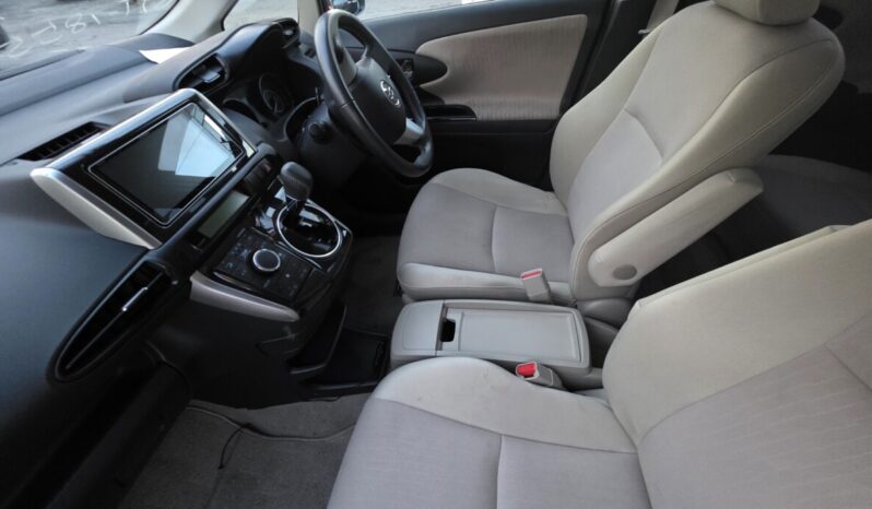 
								2016 Toyota Wish 1.8L VVT-I full									