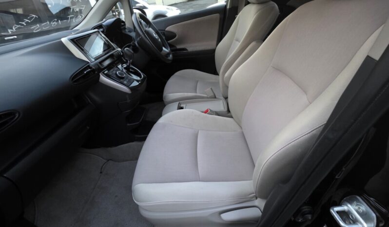
								2016 Toyota Wish 1.8L VVT-I full									