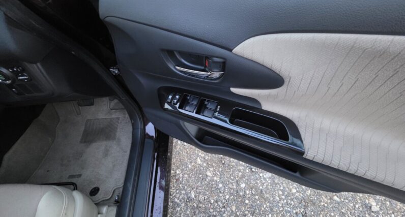 
								2016 Toyota Wish 1.8L VVT-I full									