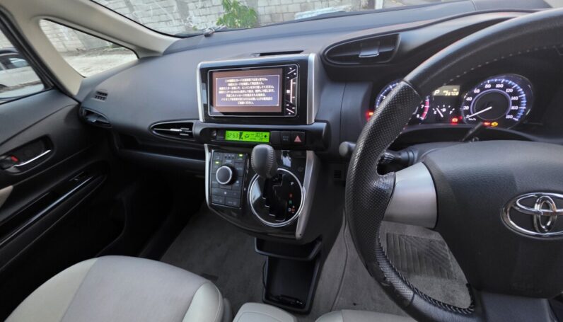 
								2016 Toyota Wish 1.8L VVT-I full									