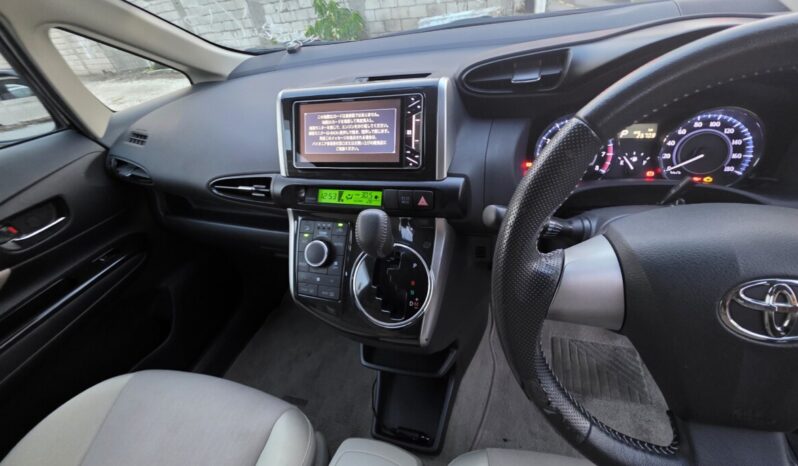 
								2016 Toyota Wish 1.8L VVT-I full									