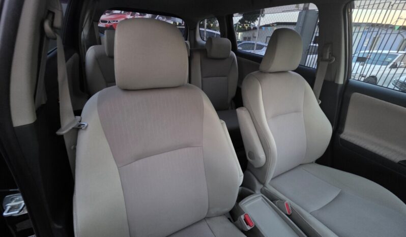 
								2016 Toyota Wish 1.8L VVT-I full									