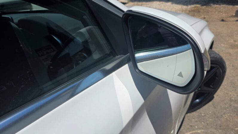 
								2015 Mercedes Benz C200 full									