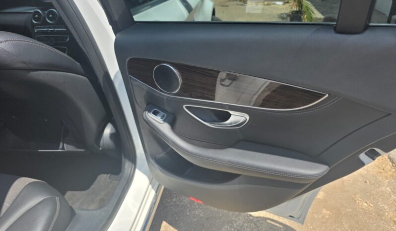 
								2015 Mercedes Benz C200 full									