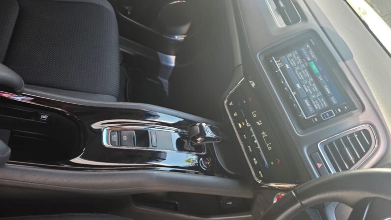
								2020 Honda Vezel 1.5L Hybrid full									