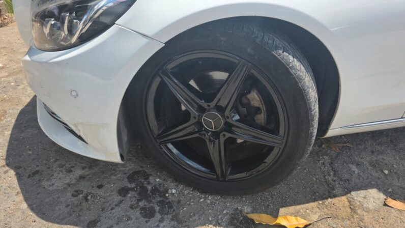 
								2015 Mercedes Benz C200 full									