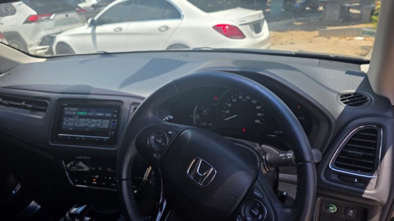 
								2020 Honda Vezel 1.5L Hybrid full									