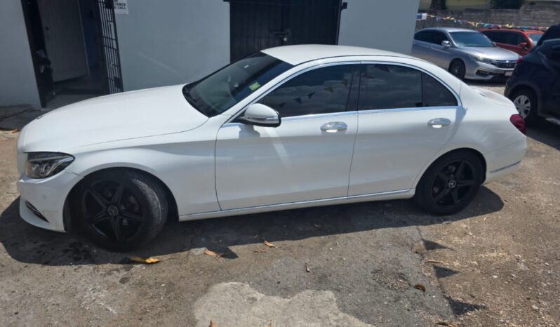 
								2015 Mercedes Benz C200 full									