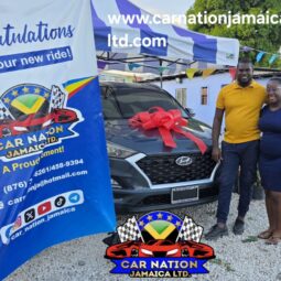 Customer collects their 2019 Hyundai Tucson