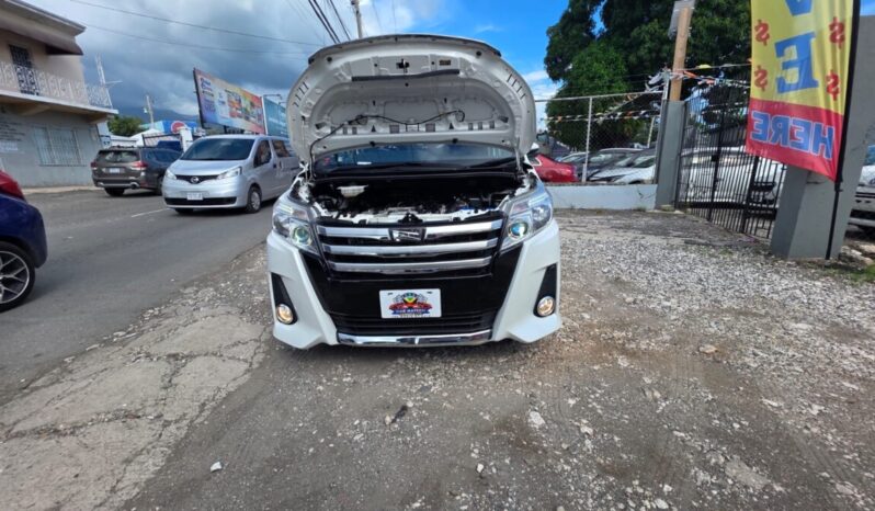 
								2017 Toyota Noah SI 2.0 full									