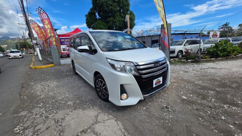 
								2017 Toyota Noah SI 2.0 full									