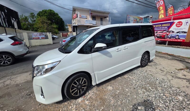 
								2017 Toyota Noah SI 2.0 full									