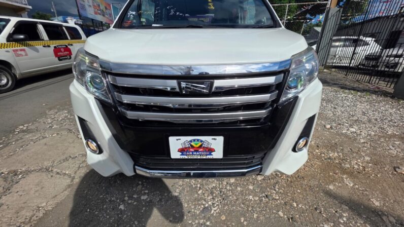 
								2017 Toyota Noah SI 2.0 full									