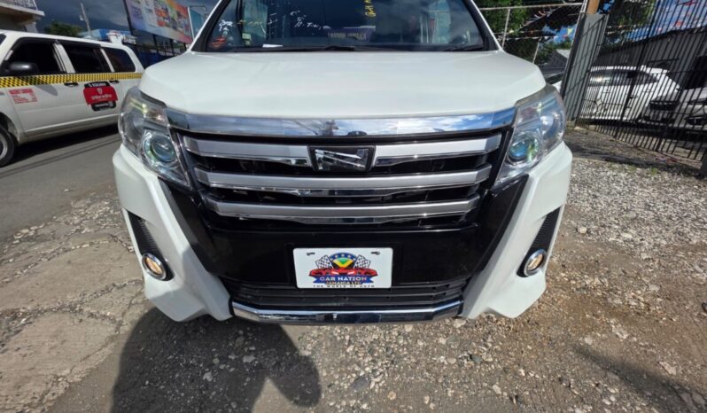
								2017 Toyota Noah SI 2.0 full									