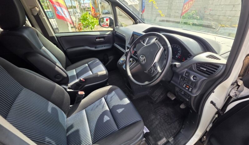 
								2017 Toyota Noah SI 2.0 full									
