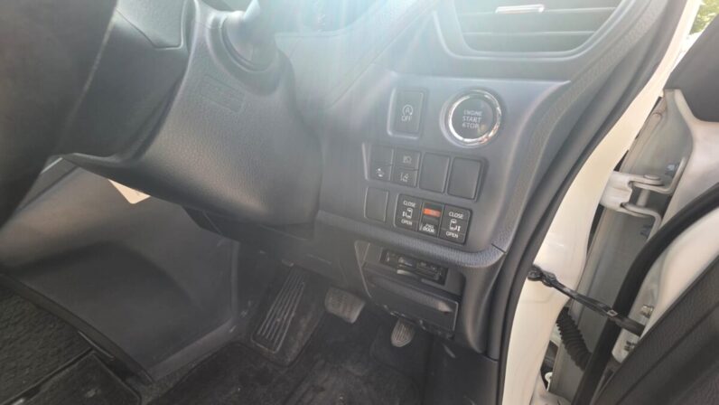 
								2017 Toyota Noah SI 2.0 full									
