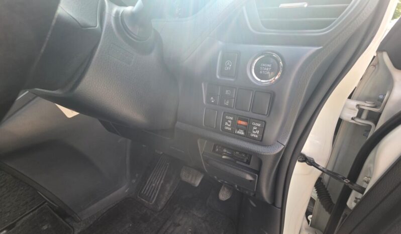 
								2017 Toyota Noah SI 2.0 full									