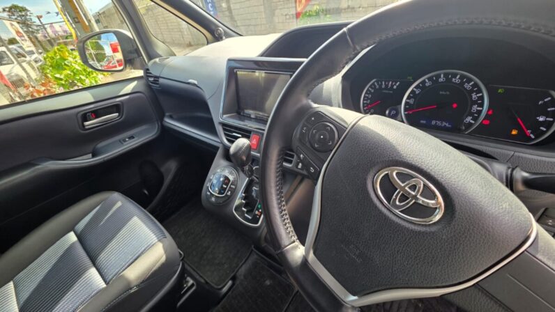 
								2017 Toyota Noah SI 2.0 full									