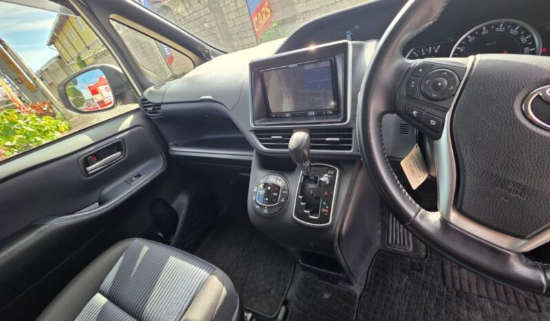 
								2017 Toyota Noah SI 2.0 full									
