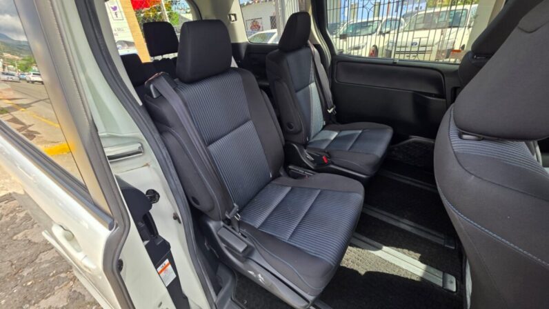 
								2017 Toyota Noah SI 2.0 full									