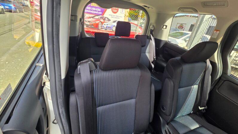 
								2017 Toyota Noah SI 2.0 full									