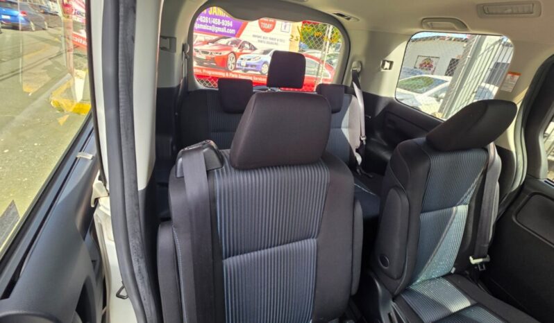 
								2017 Toyota Noah SI 2.0 full									