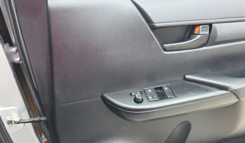 
								2020 Toyota Hilux 2.4 E Revo Smart Cab full									