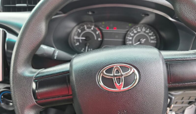 
								2020 Toyota Hilux 2.4 E Revo Smart Cab full									