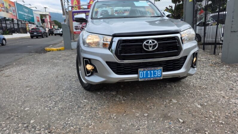 
								2020 Toyota Hilux 2.4 E Revo Smart Cab full									