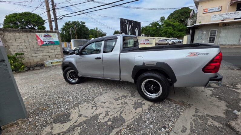 
								2020 Toyota Hilux 2.4 E Revo Smart Cab full									