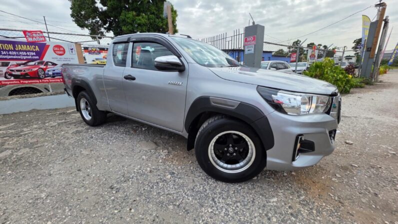 
								2020 Toyota Hilux 2.4 E Revo Smart Cab full									