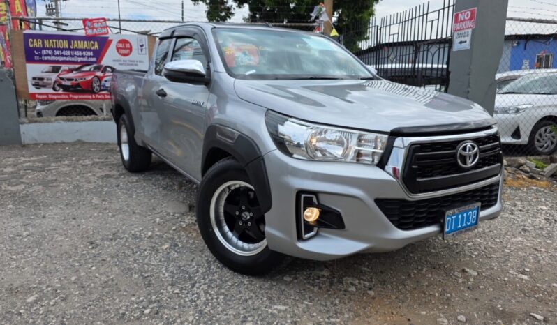 
								2020 Toyota Hilux 2.4 E Revo Smart Cab full									