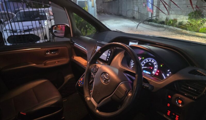 
								2015 Toyota Esquire 2.0GI full									