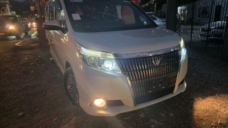 
								2015 Toyota Esquire 2.0GI full									