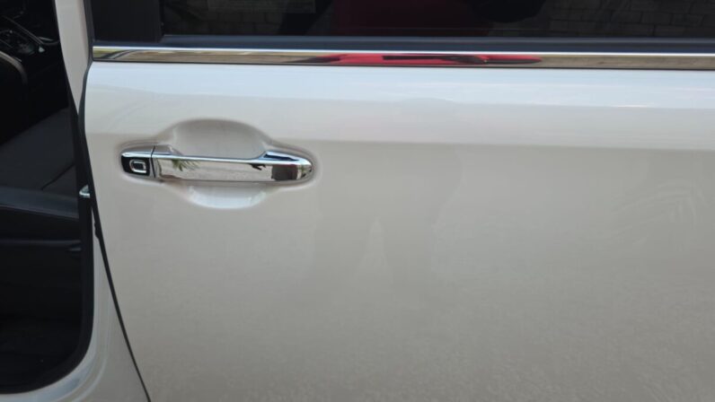 
								2015 Toyota Esquire 2.0GI full									