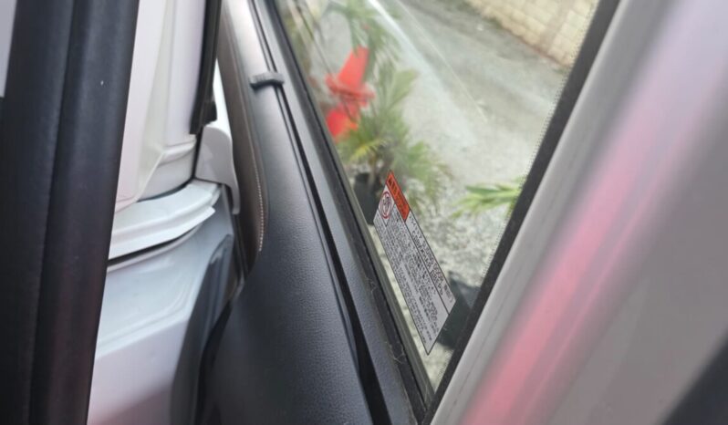 
								2015 Toyota Esquire 2.0GI full									