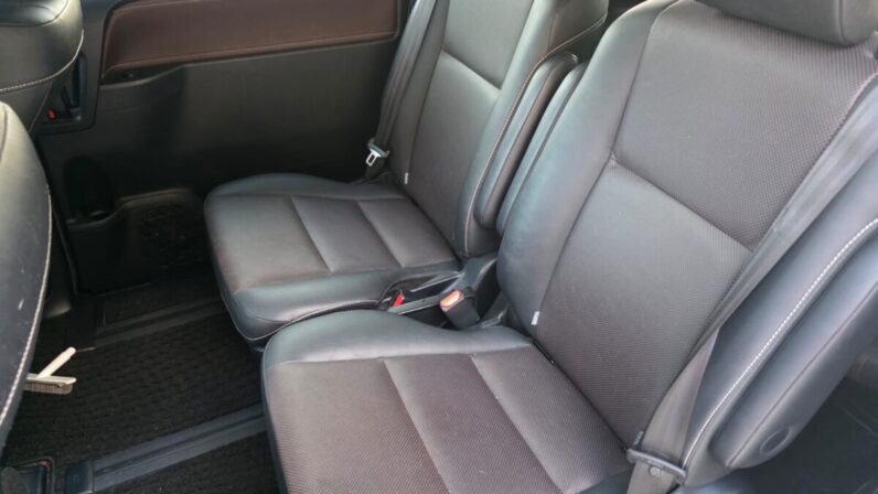 
								2015 Toyota Esquire 2.0GI full									
