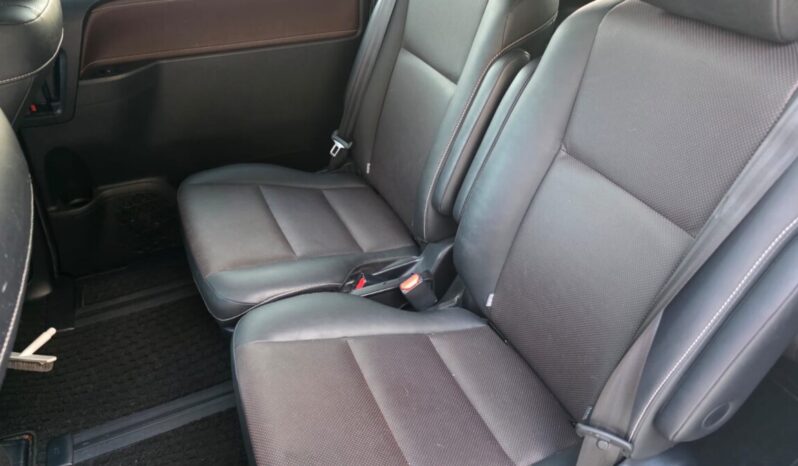 
								2015 Toyota Esquire 2.0GI full									