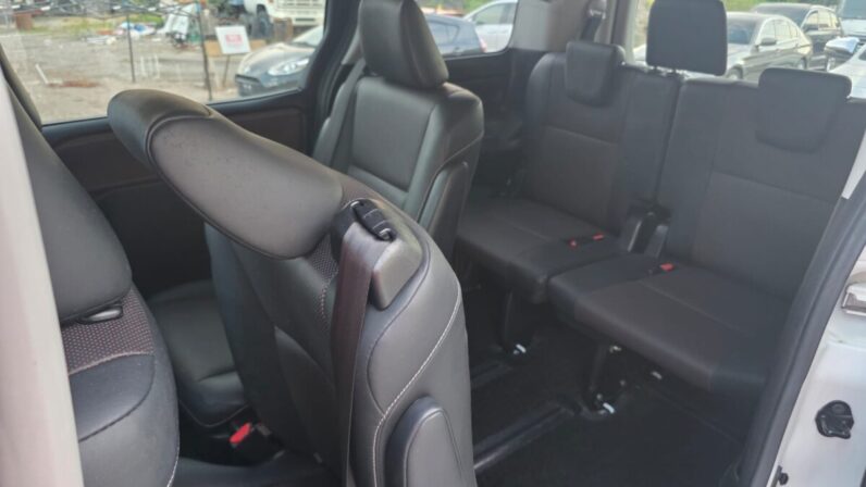 
								2015 Toyota Esquire 2.0GI full									
