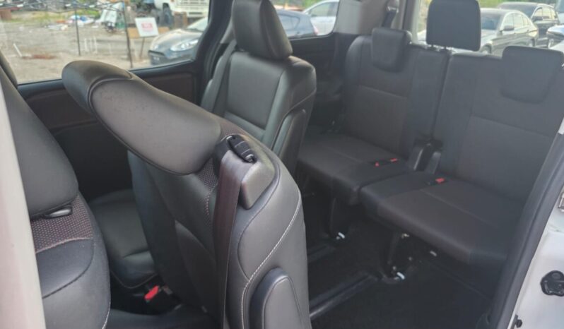 
								2015 Toyota Esquire 2.0GI full									