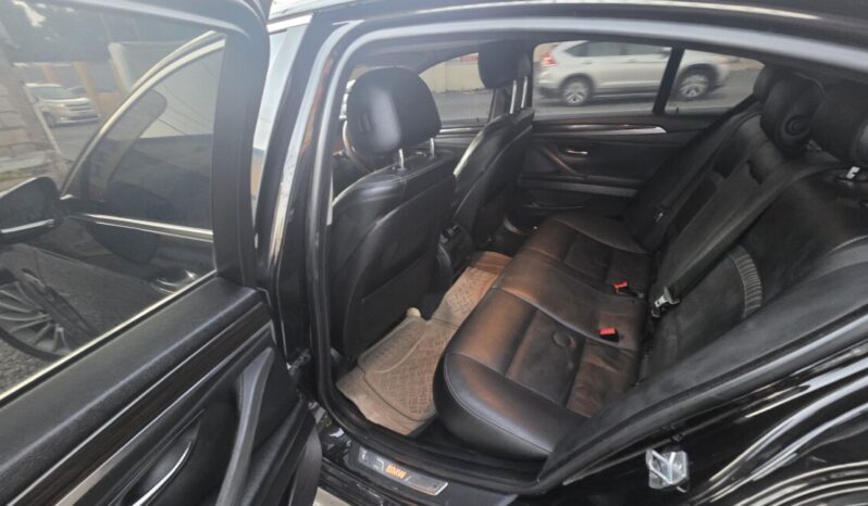 
								2013 BMW 520I Luxury Line full									