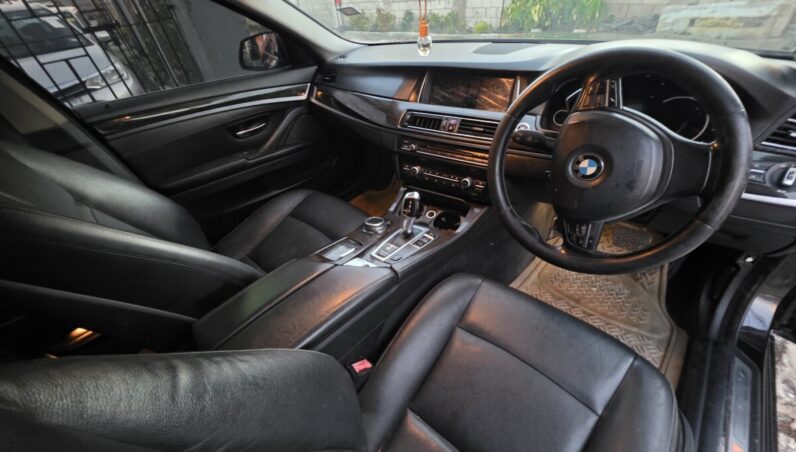 
								2013 BMW 520I Luxury Line full									