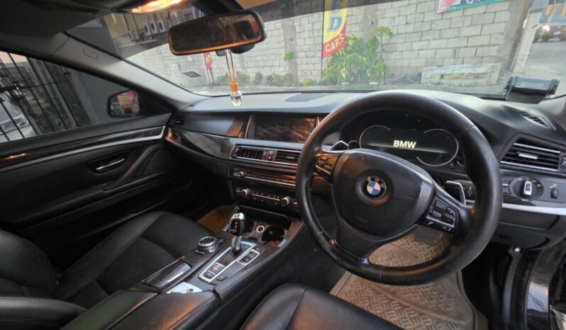 
								2013 BMW 520I Luxury Line full									