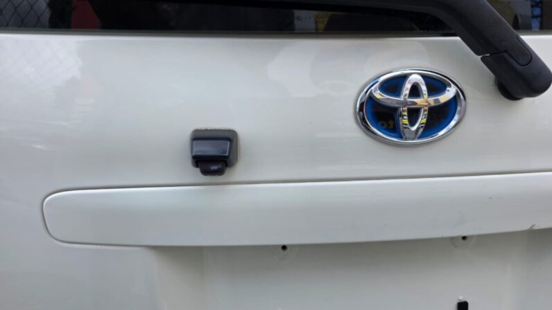 
								2021 Toyota Probox GL (4 Windows Powered) full									